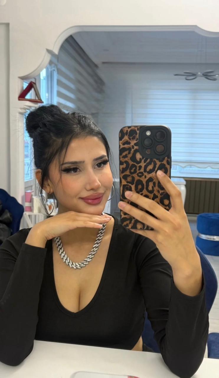 Tefenni Aşkı Bulmuş Kadın Escort Kadeh